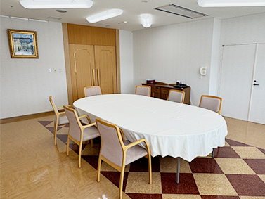 各種サービスのご案内　こだわりのお食事　ファミリーダイニングルーム